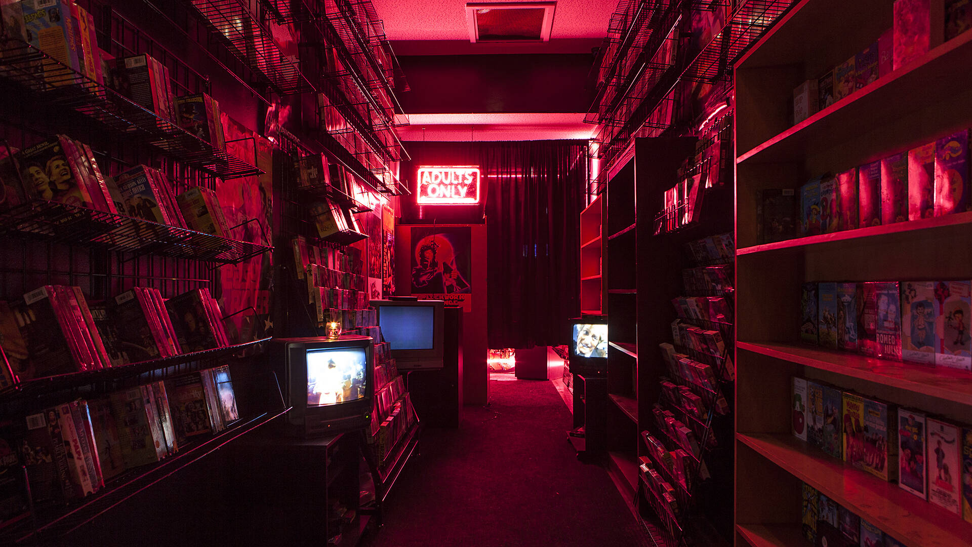 Adults Only Bars in Hollywood, Los Angeles