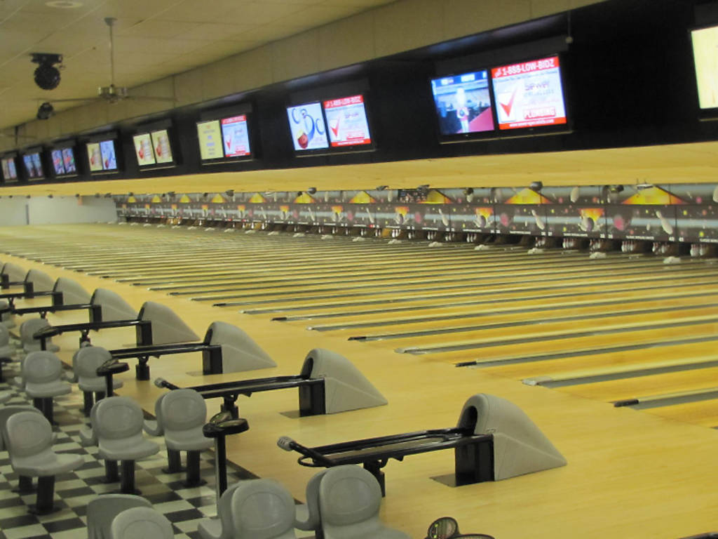 Best bowling alleys in the Bay for knocking back pins (and drinks)