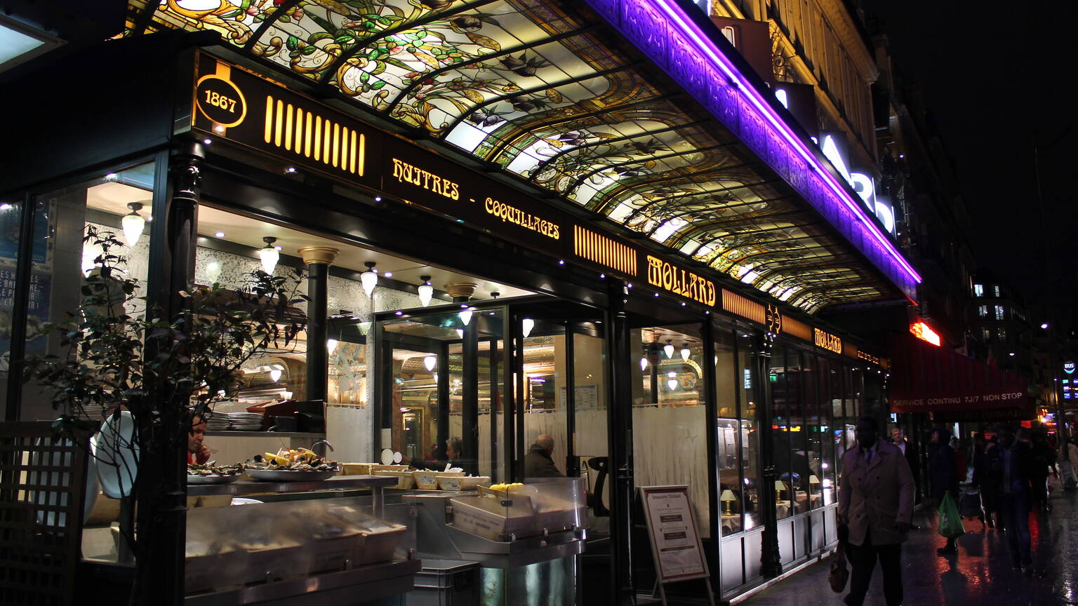 Brasserie Mollard Restaurants in SaintLazare, Paris