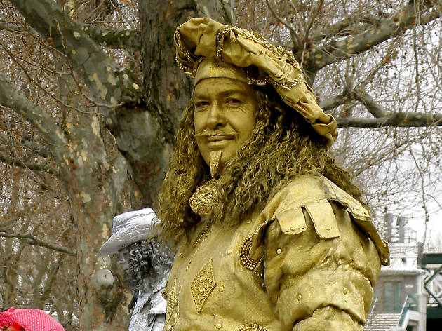 Freeze! It's your favourite human statues in London Freeze! It's your favourite human statues in London