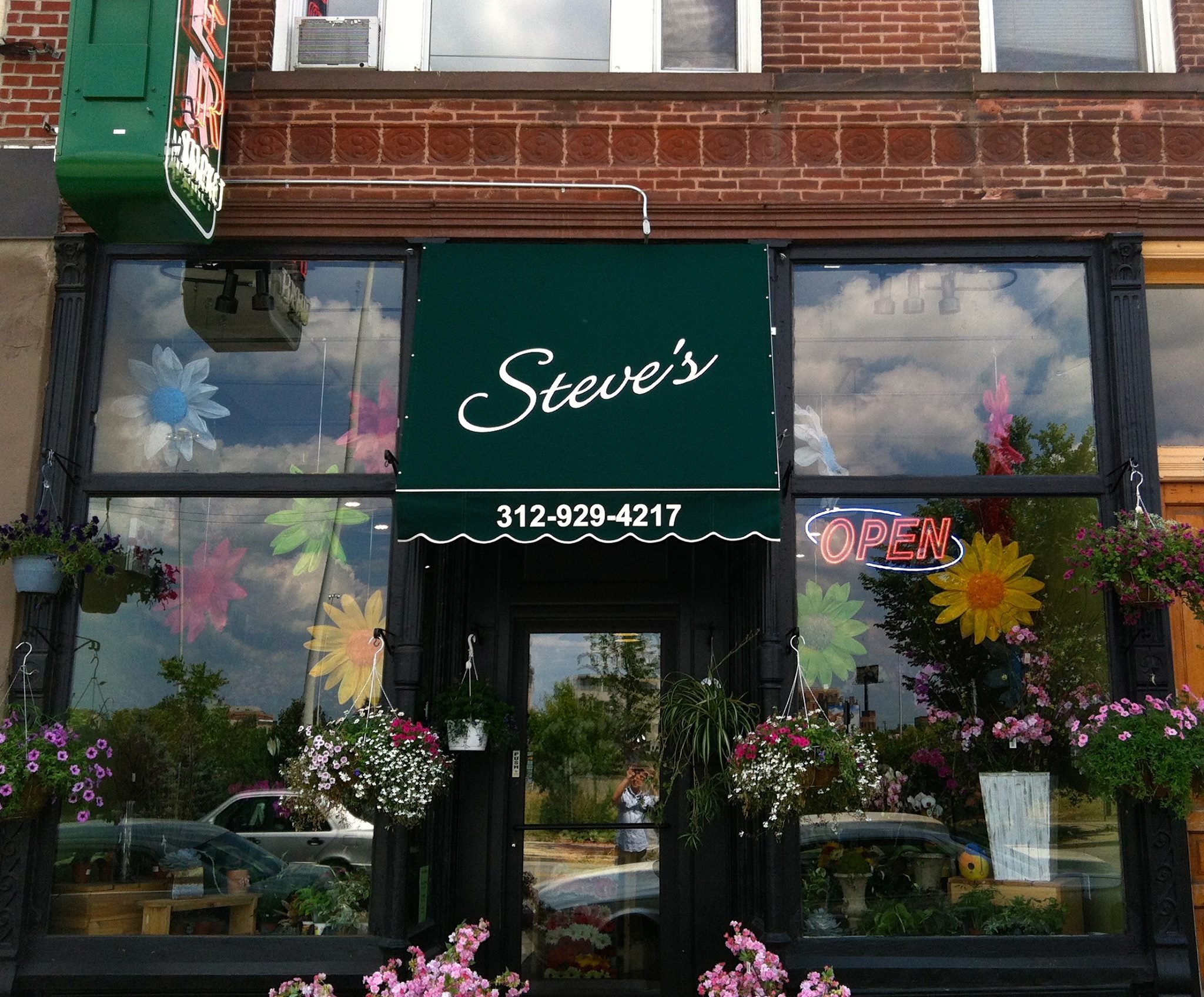 Steve S Flower Market Shopping In River West West Town Chicago