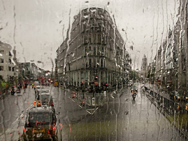 11 ace photos of London taken through a bus window 11 ace photos of London taken through a bus window