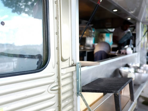 Airport Station Celebra el 14 de febrero comiendo en los foodtrucks de Airport Station