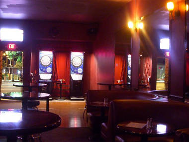 Corner Bar Corner Bar