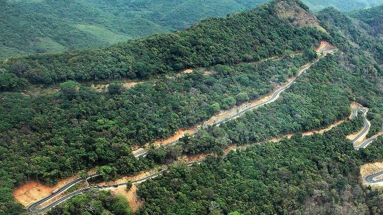 Enjoy the spectacular view along the 18-hairpin bends