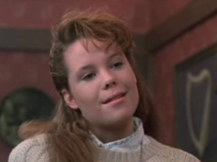 Louise Miller (Robyn Lively)