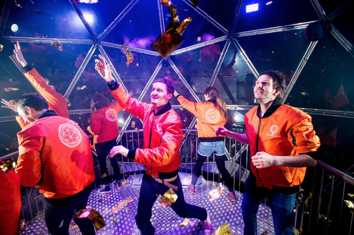 play the crystal maze game