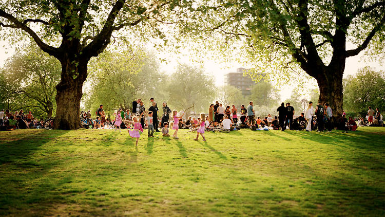 Nick Waplington: Fairies, London Fields, 2003