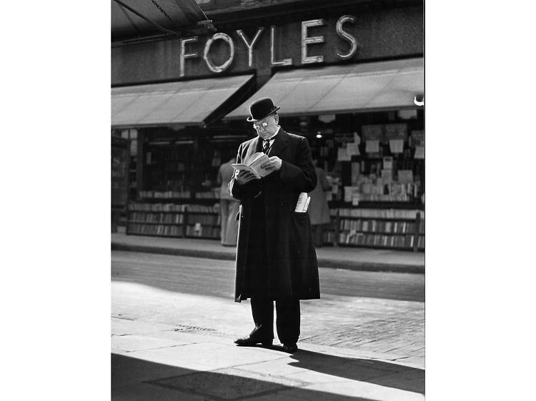 Wolfgang Suschitzky: Foyles, Charing Cross Road, London, 1936 