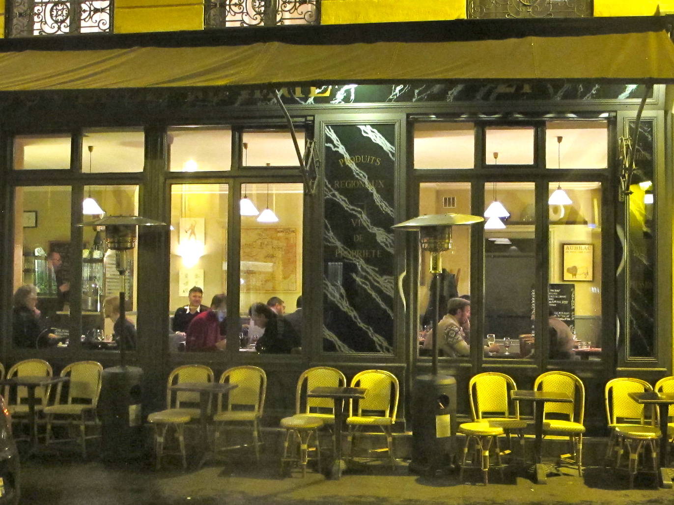 43 bars à 5 min d'ici | Nos meilleurs bars à vins par arrondissement