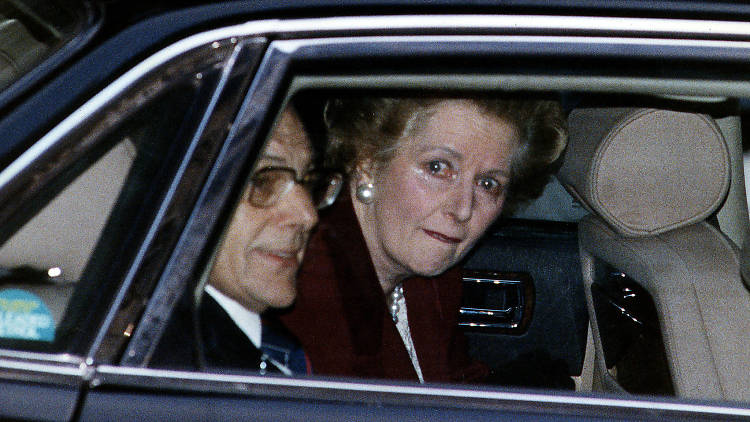 Ken Lennox: Margaret Thatcher leaving Downing Street, 1990