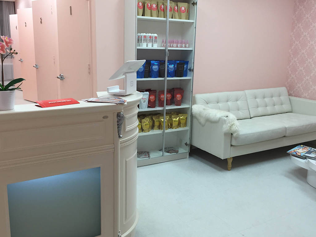 7 Best Waxing Spots in NYC 2024