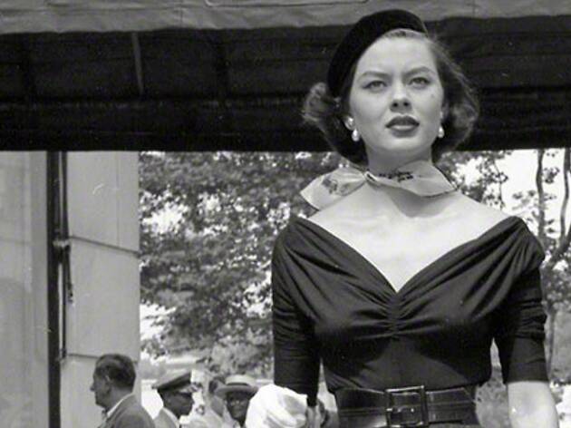 Step back in time with these fascinating historical images of NYC