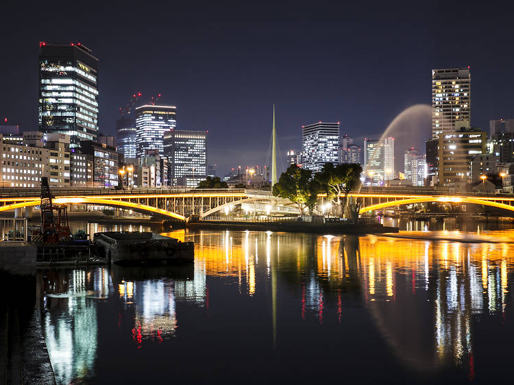 Riverside walk: Nakanoshima, Osaka