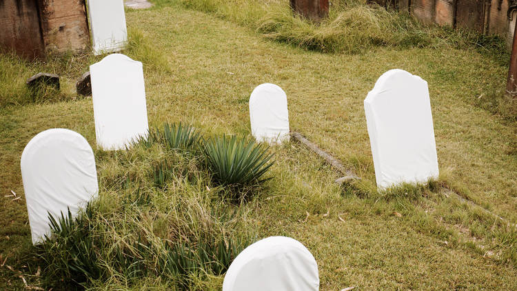 Biennale of Sydney 2016 Camperdown Cemetery Mar 25 installation view 01 of Bo Christian Larsson 2016 Fade Away Fade Away Fade Away photographer credit 