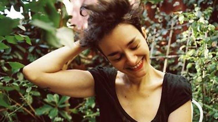 Emel Kurhan röportajı Emel Kurhan röportajı