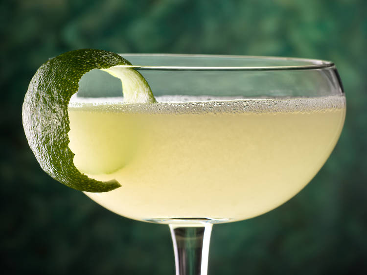 Drink recipes for the best cocktails with absinthe