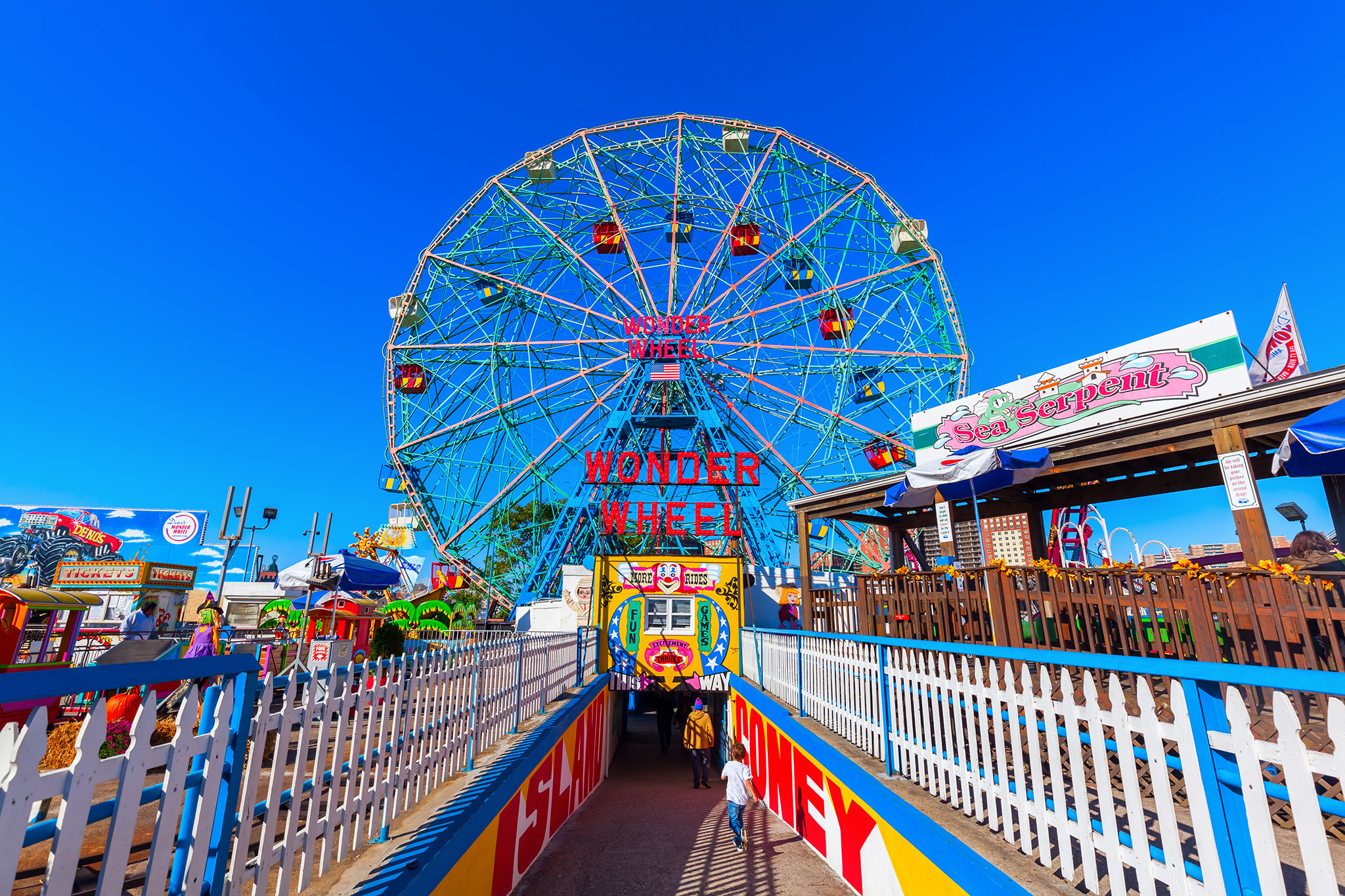 The Five Best Amusement Parks in New England, Ranked