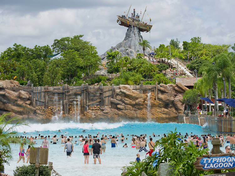 Best Outdoor Water Parks in the US