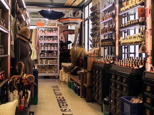 Everyday by Karmakamet 01 inside shop at Everyday by Karmakamet