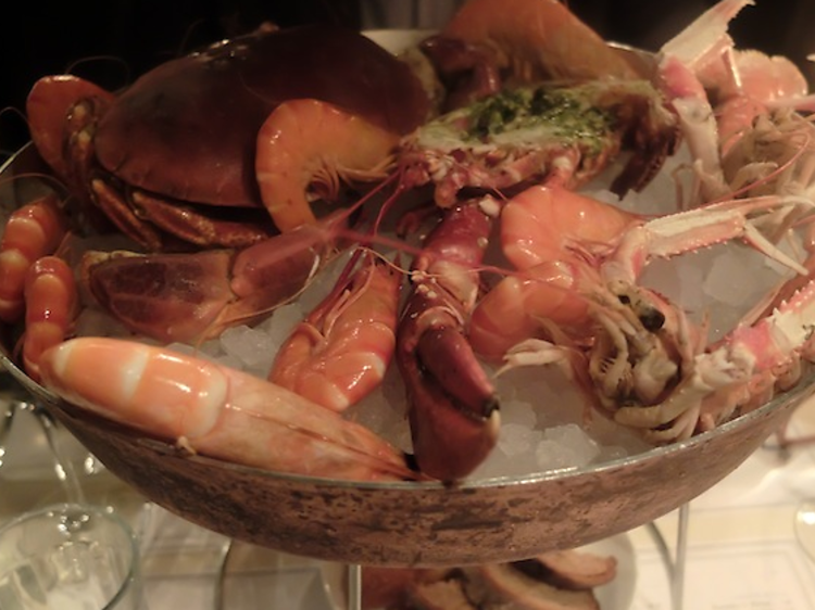 • Un plateau de fruits de mer au Fish Club