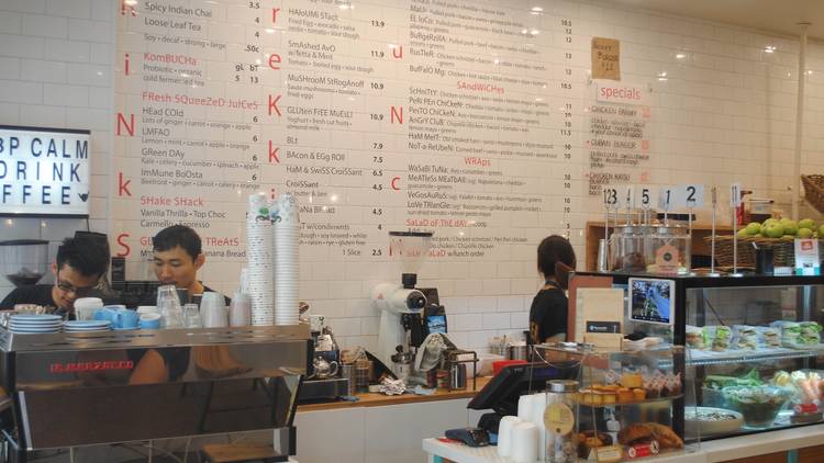 counter and menu of Kafeine