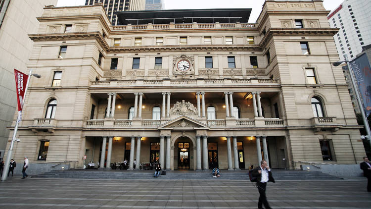 Customs House 2007 exterior daylight photographer credit Daniel Boud