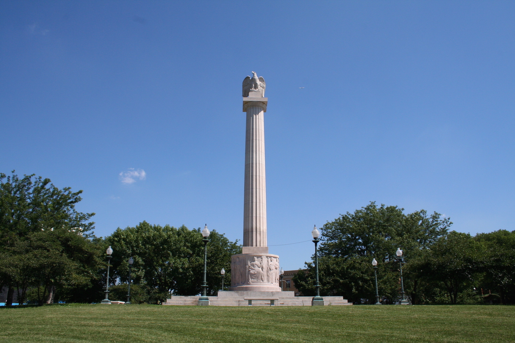 Logan Square Arts Festival | Illinois Centennial Monument | Things to ...