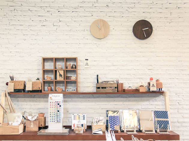 Mink's 02 a full-of-idea little café and shop