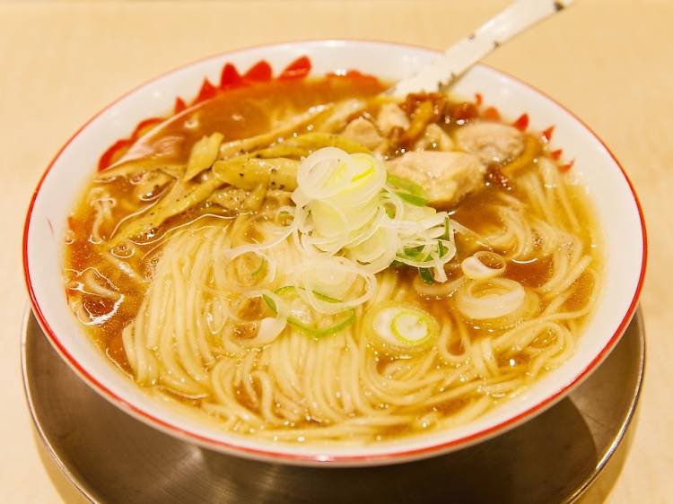 うどんみたいなラーメンにする。