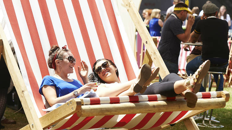 taste london, large deckchair