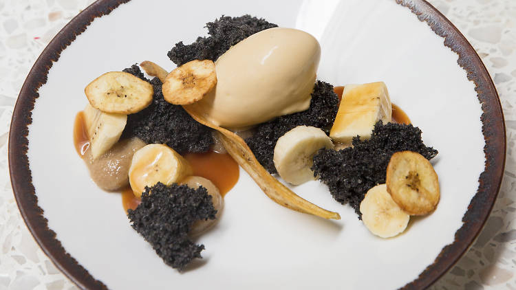 Black sesame cake with grilled banana and ice cream