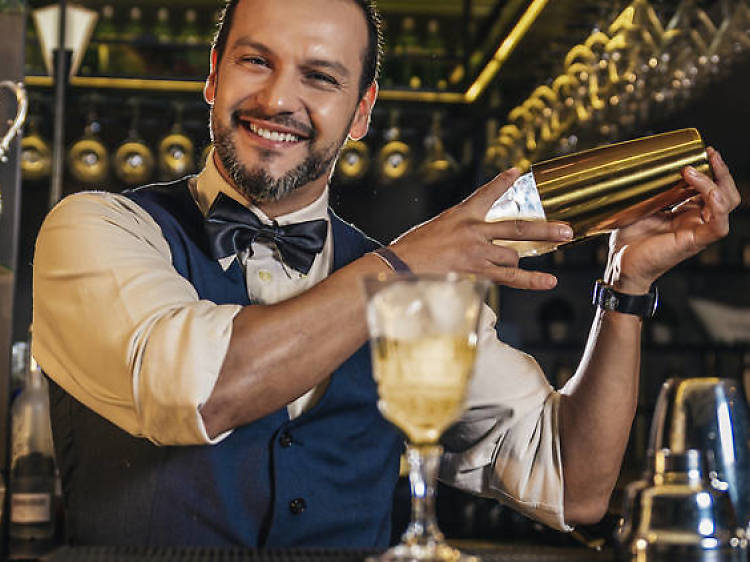 12 reasons why being a bartender is way harder than you think