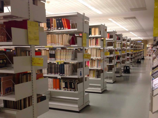 Biblioteca de la Facultat de Geografia i Història Biblioteca de la Facultat de Geografia i Història