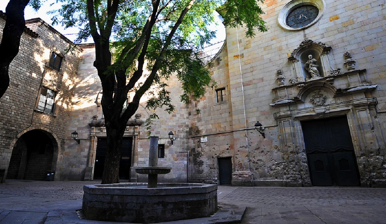 Pla&ccedil;a Sant Felip Neri