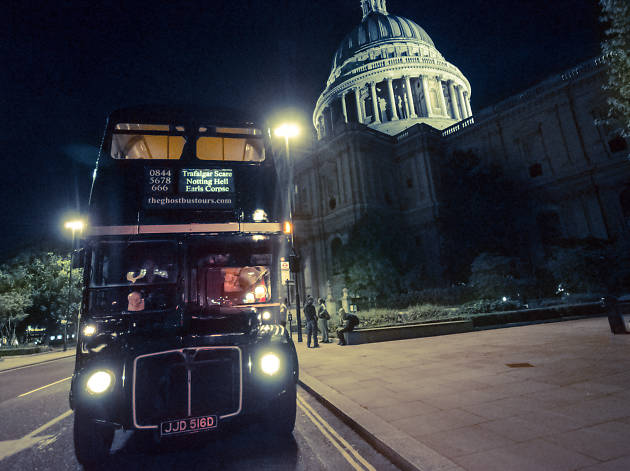 Ghost Bus Tours Attractions In Trafalgar Square London