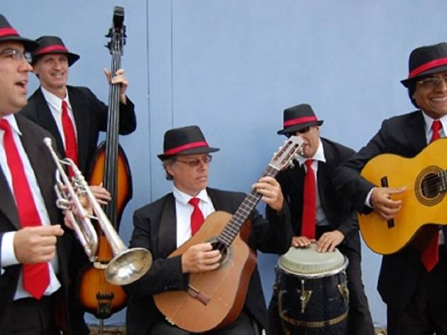 Viva Cuba Party A quartet with their matching outfits