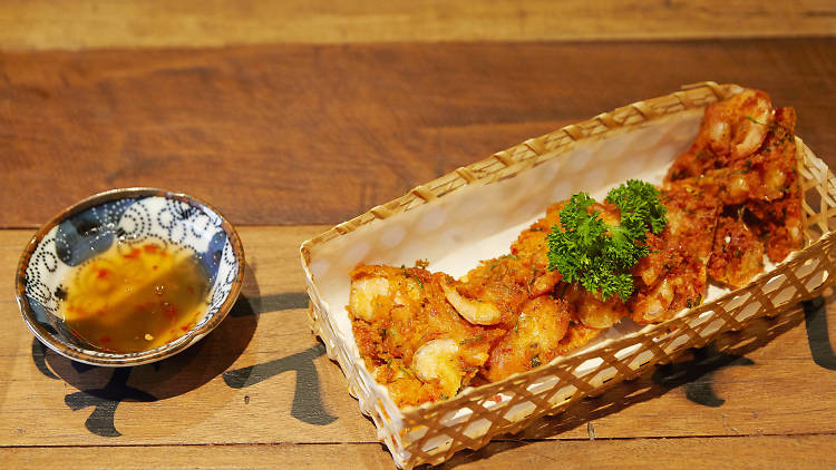 Fried shrimp by kukkuuk yakiniku café