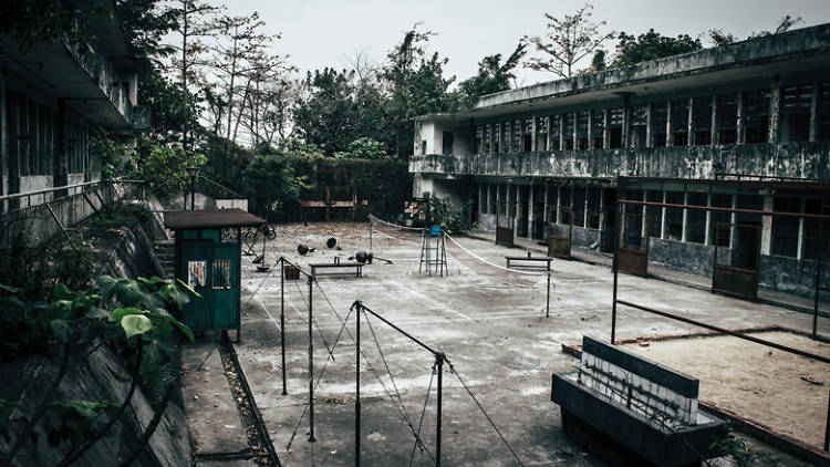 Tat Tak School