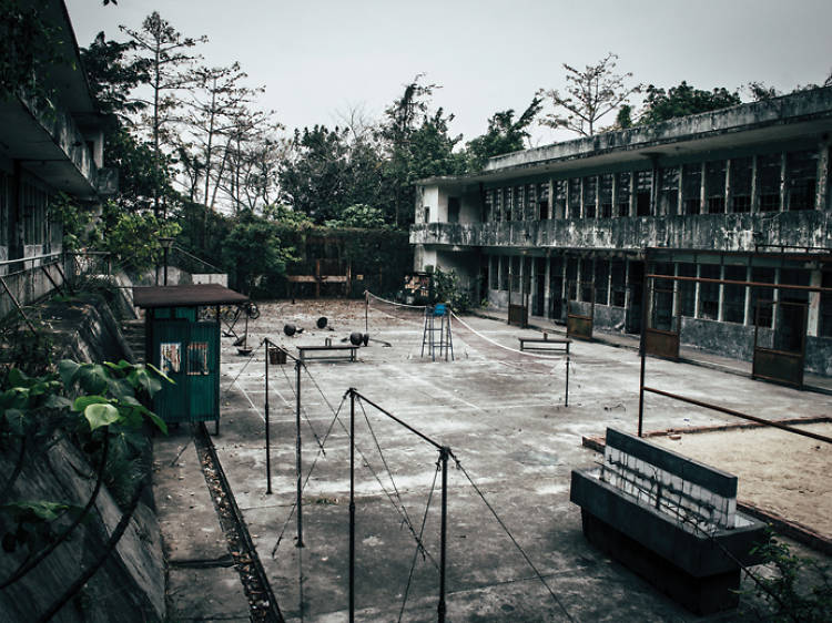 Tat Tak School