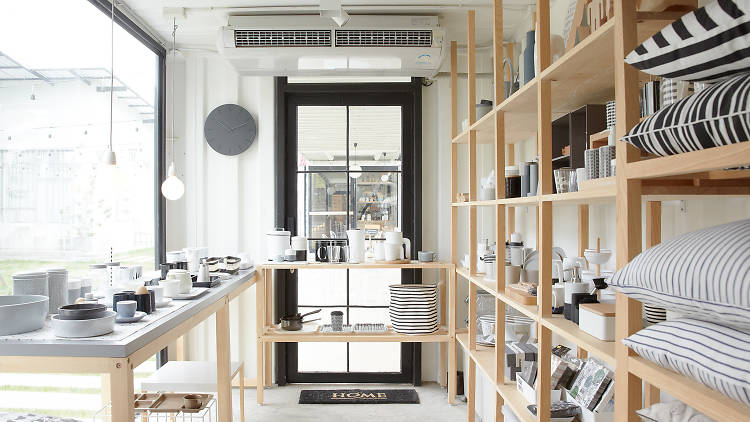 The minimal shop at Ratchapruk in Bangkok