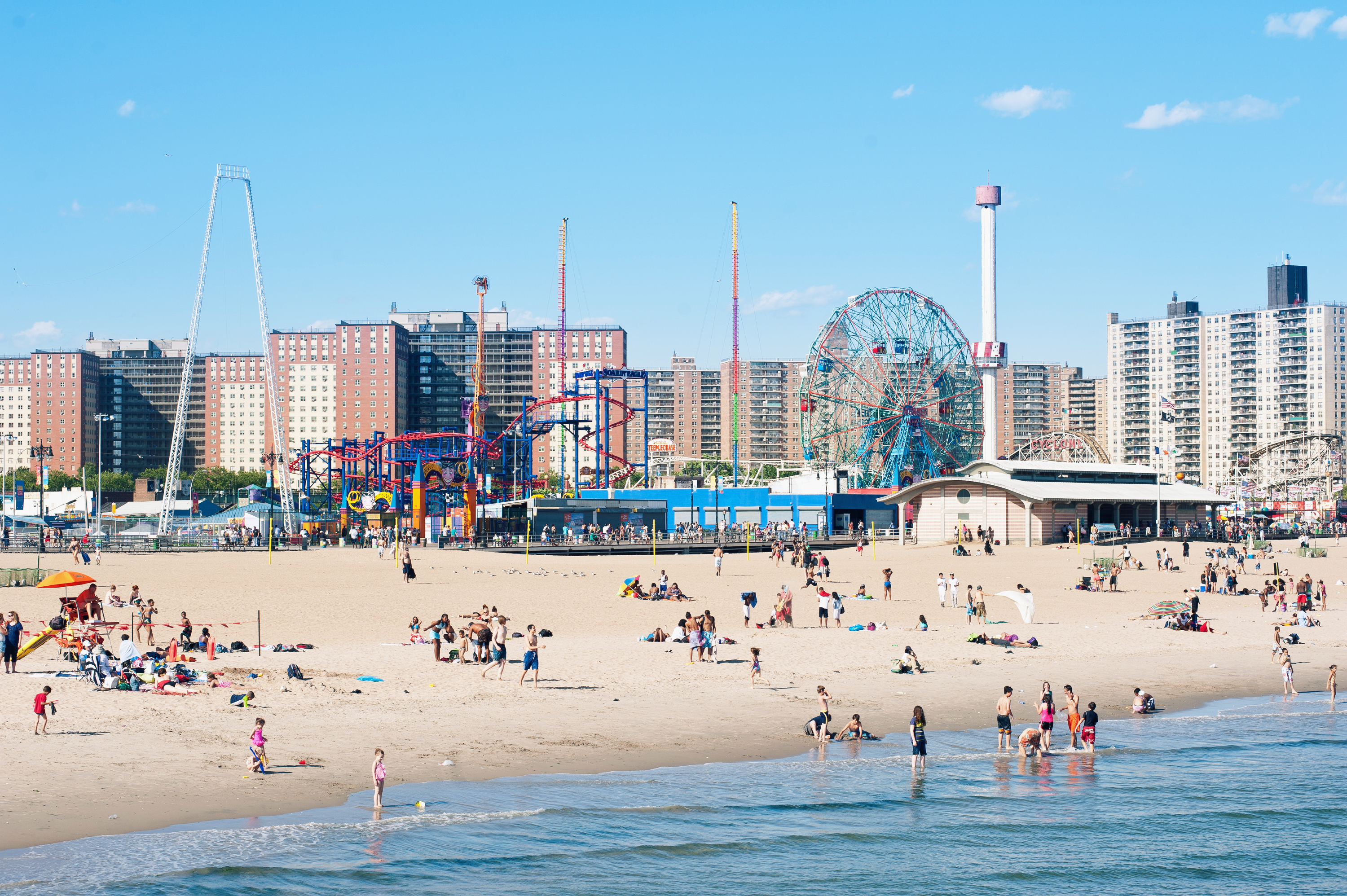 Coney Island, NY Guide to Plan the Perfect Day Trip to the Beach