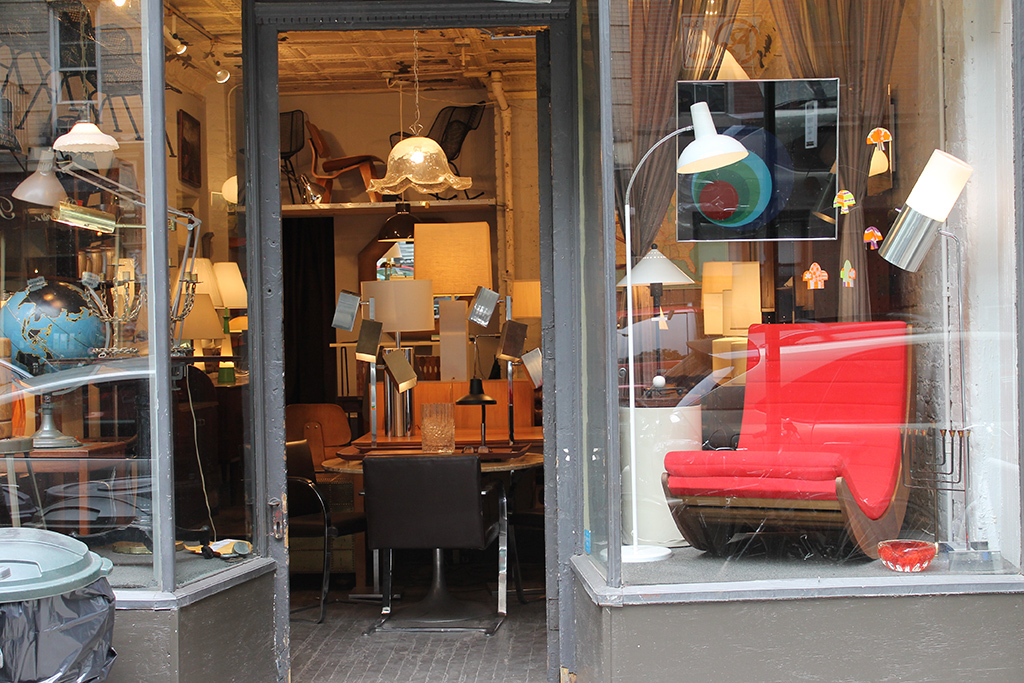 Antique stores in NYC for vintage finds and retro clothes