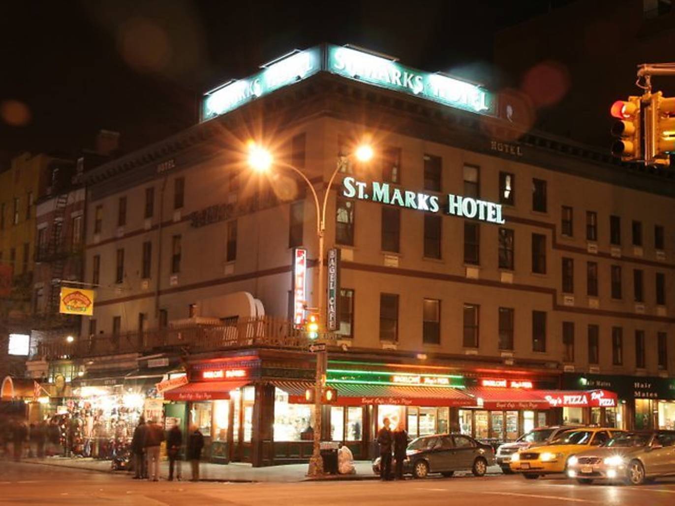 16 Best Cheap Hotels In NYC With Deals And Budget Rooms