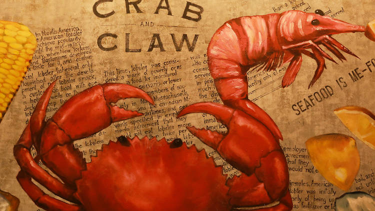 Crab and Claw, Serving New England Style seafood dishes