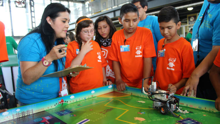 10 aniversario de RobotiX FAIRE, feria de robótica, ciencia y tecnología en México