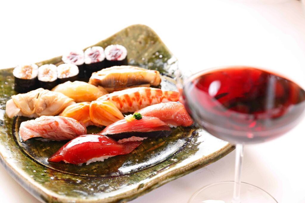 Sushi Karaku Restaurants in Ginza, Tokyo