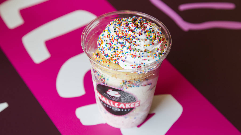 SmallCakes Restaurants in Lake View, Chicago