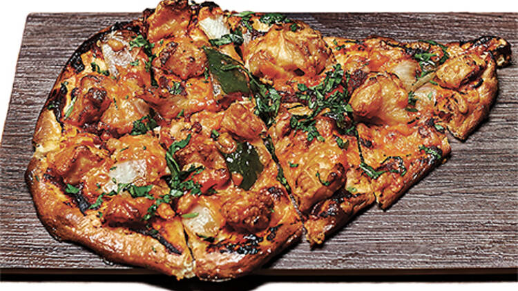 Chicken naan-za (Bindaas)