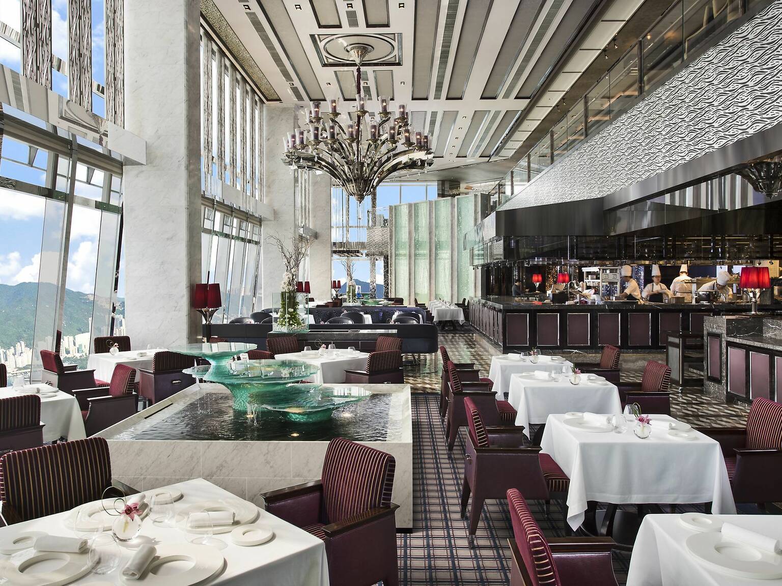 18 Best restaurants in Hong Kong with epic views